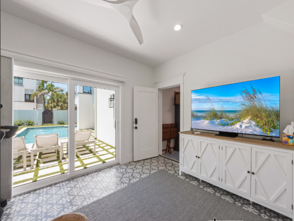 Luxury Beach Retreat on Anna Maria Island - Unforgettable Getaway